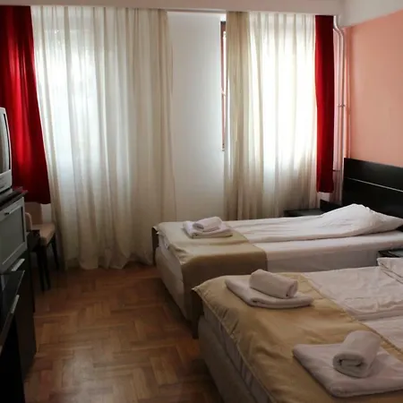 호텔 - Beograd 3*